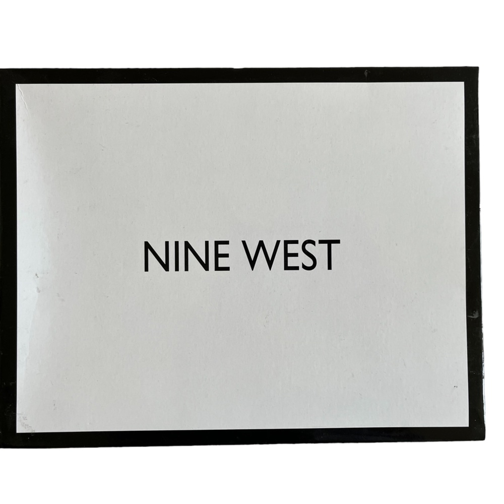 NWT Nine West Girls Suede Ankle  Boot, Taupe Color, Size Kid 6 - Picture 8 of 9